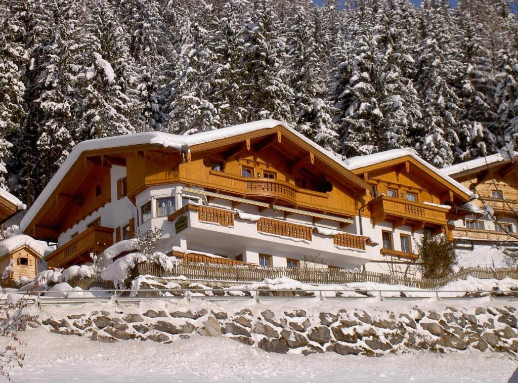 Landhaus Hoellwarth Zell am Ziller Dış mekan fotoğraf